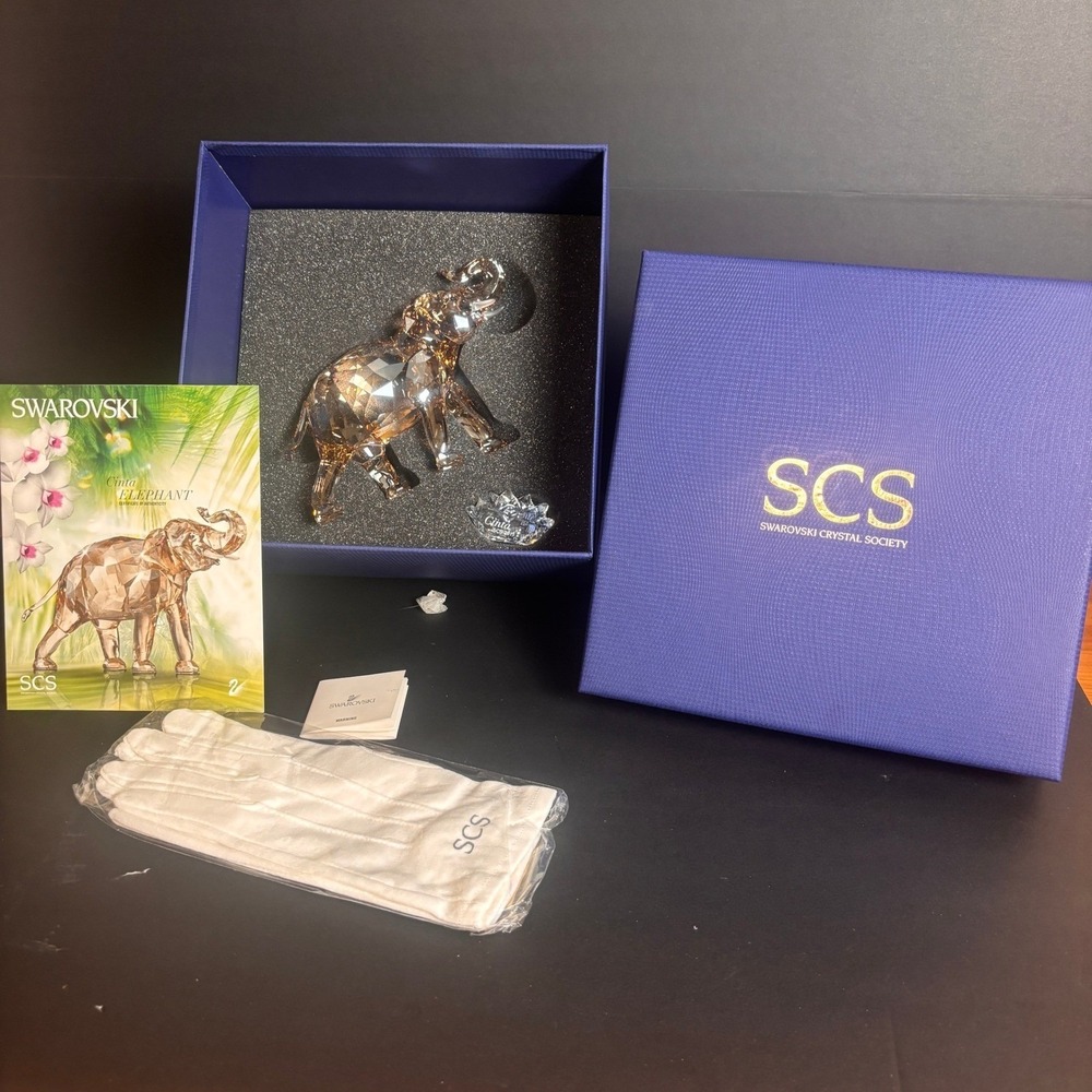 Swarovski SCS 2013 Cinta Elephant 1137207 Annual Edition Retired Box COA